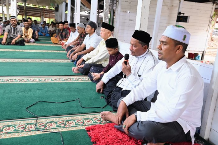Wakili Pj Bupati, Kadisdik Dayah Buka Puasa Bersama Jamaah Beut Dayah Abu Chik Cot Sayun