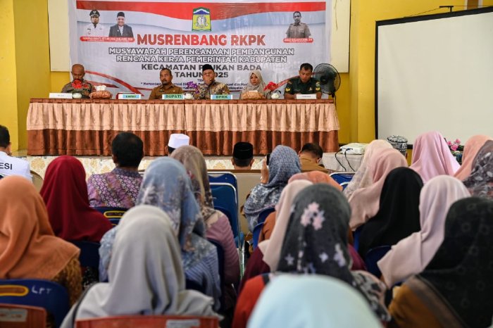 Musrenbang di Peukan Bada, Asisten II Sekda Aceh Besar Tegaskan Pentingnya Usulan Program yang Bermanfaat