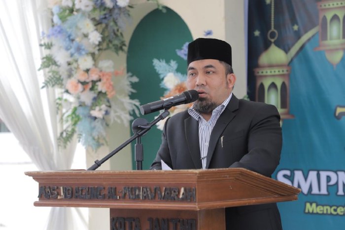 Pj Bupati Aceh Besar Buka Tasyakur Tahfidz Angkatan III SMPN 3 Al-Fauzul Kabir Kota Jantho