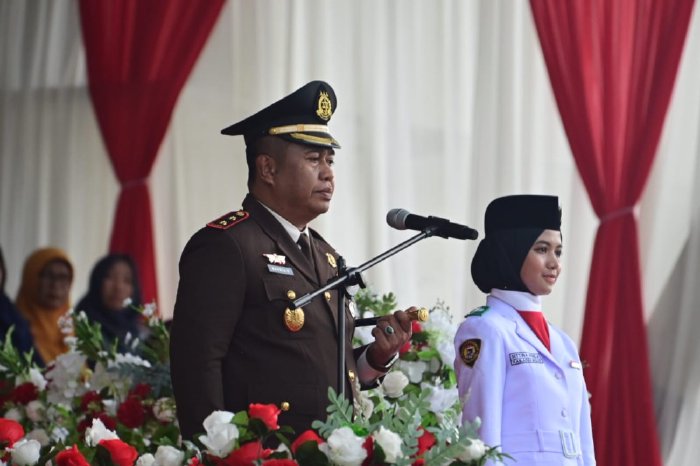 Meski Hujan, Penurunan Bendera di Jantho Berlangsung Tertib