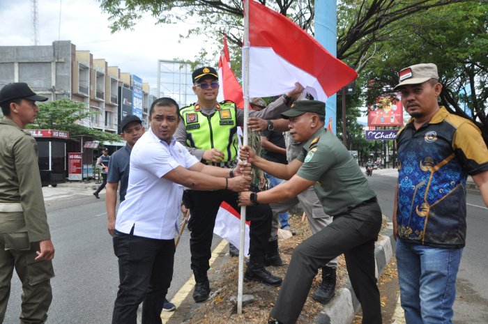 Forkopimcam Darul Imarah Pasang 300 Bendera Merah Putih