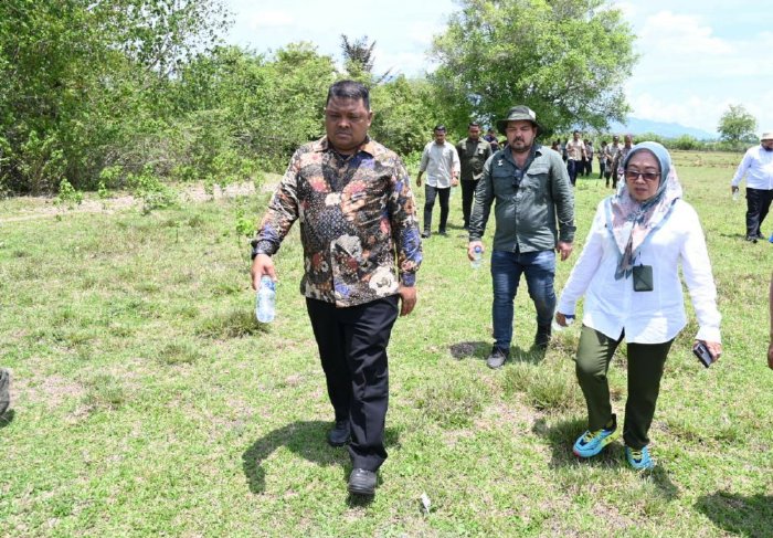 Wakili Pj Bupati, Sekda Aceh Besar Tinjau Lokasi Pemasangan Irpom di Keureuweung Blang