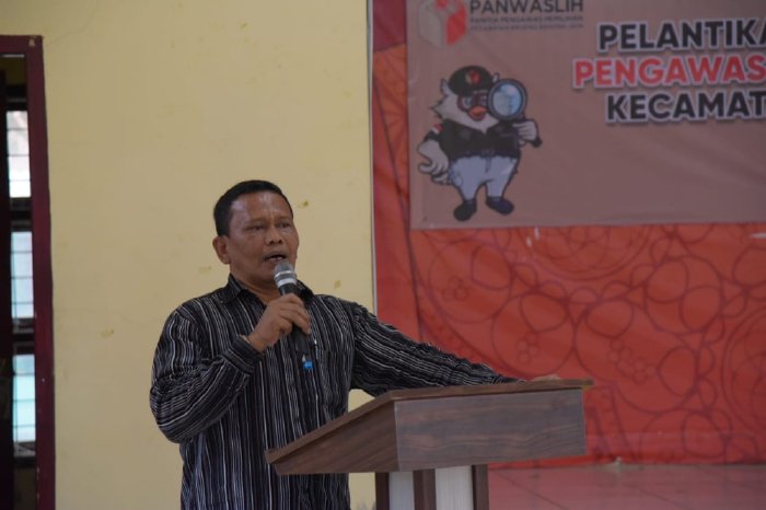 Wakili Pj Bupati Aceh Besar, Ir Makmun Serahkan Mahasiswa KPM UIN Ar-Raniry