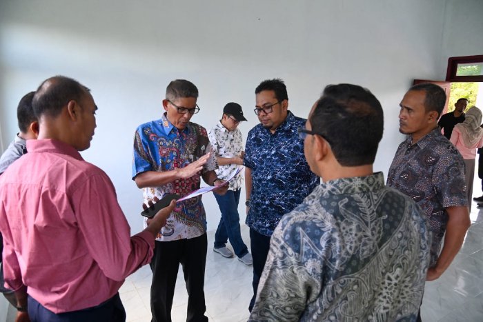 Wakili Pj Bupati, Asisten III Sekdakab Aceh Besar Periksa Hasil Perbaikan Pembangunan Gedung SDN Bak Sukon
