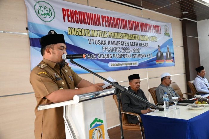 Pj Bupati Aceh Besar Kukuh Dua Anggota MPU PAW Periode 2022-2027