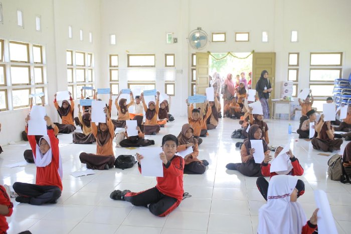 Peringati Hardikda ke-65, Forkopimcam dan Mahasiswa Leupung Gelar Karnaval dan Aneka Lomba