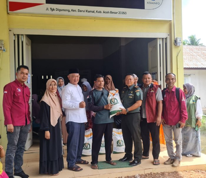 Forkopimcam Darul Kamal Serahkan Bantuan CBP kepada 357 PKM