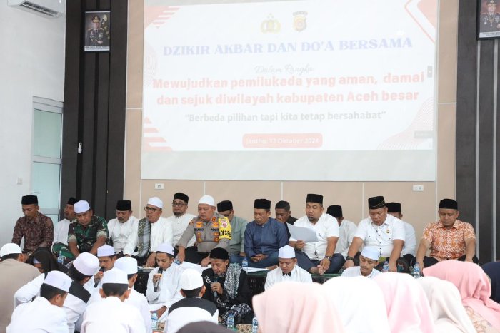 Pj Bupati Iswanto Ikuti Zikir dan Doa Bersama untuk Pilkada Damai Aceh Besar