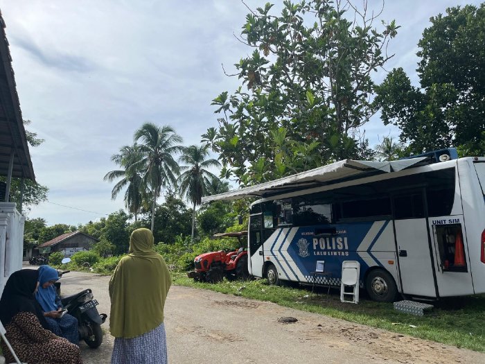 Keuchik Bak Aghu Kemukiman Tanoh Abee, Apresiasi Hadirnya Mobil SIM Keliling