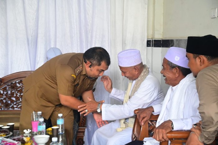 Hadiri Maulid Dayah Al-Ikhlas, Pj Bupati Iswanto Ajak Masyarakat Jaga Kebersamaan Jelang Pilkada Serentak 2024