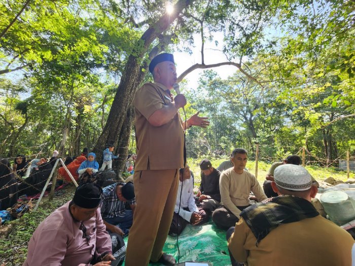 Ungkap Rasa Syukur, Forkopimcam dan Masyarakat Darul Kamal Doa Bersama di Makam Tgk Digunong