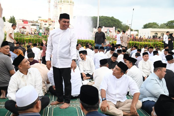 Bupati Aceh Besar Buka Puasa Bersama Wagub Aceh di Masjid Raya Baiturrahman