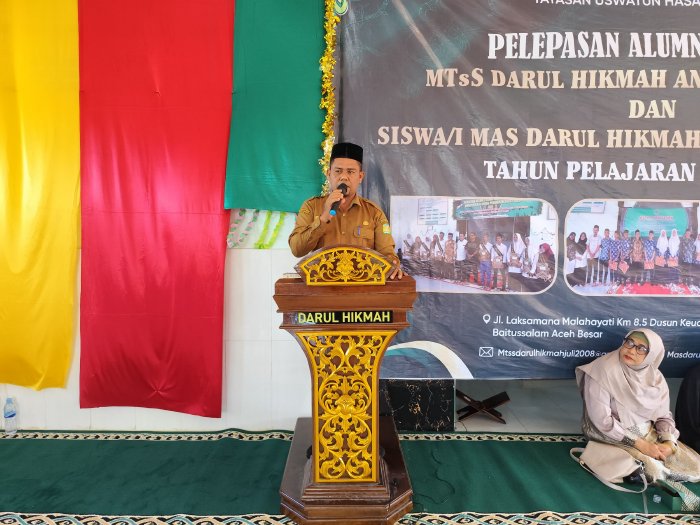 Kadisdik Dayah Aceh Besar Hadiri Pelepasan Alumni Siswa MTsS dan MAS Dayah Darul Hikmah Kajhu